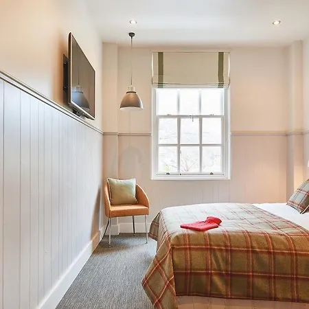 Saint Pauls House 4*