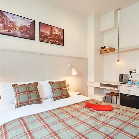 Hotel Saint Pauls House 4*